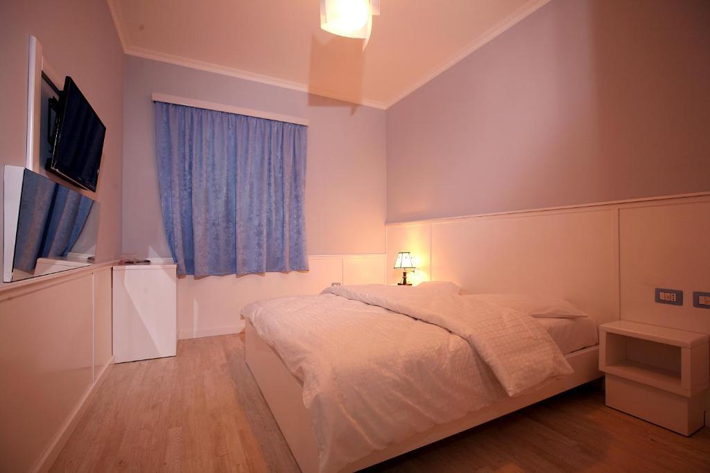Hotel Kastria Tirana Extérieur photo