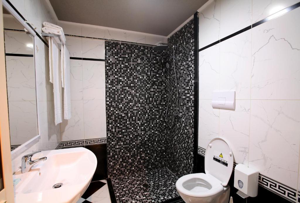 Hotel Kastria Tirana Extérieur photo