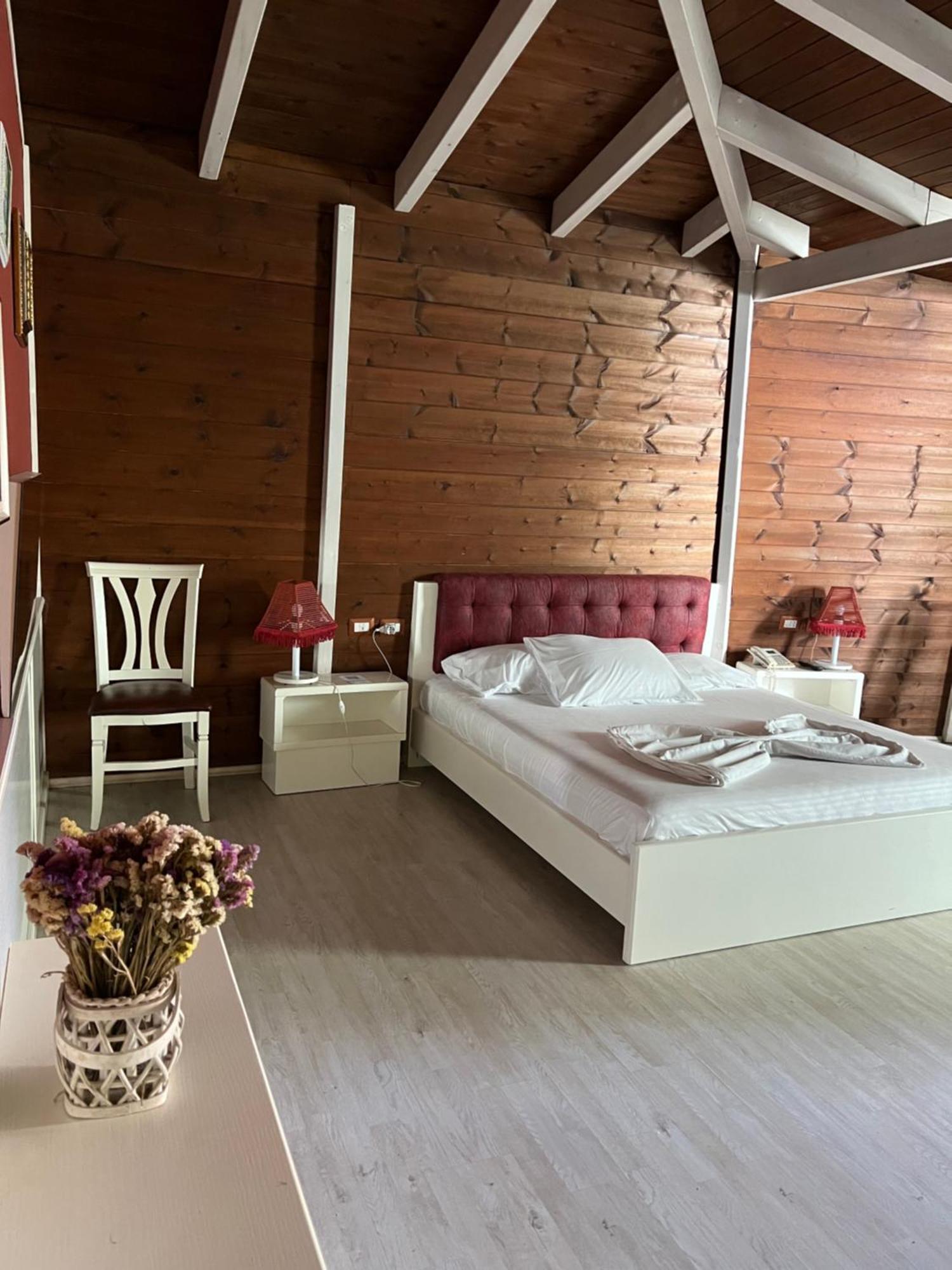 Hotel Kastria Tirana Extérieur photo