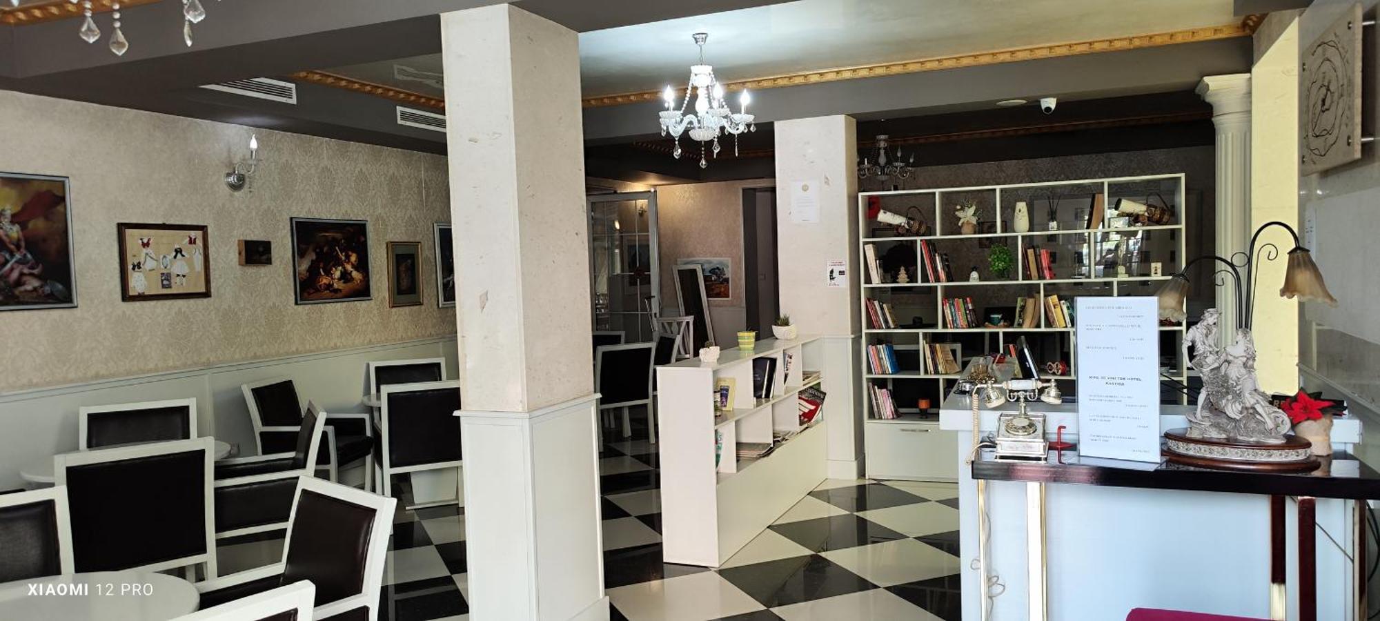 Hotel Kastria Tirana Extérieur photo