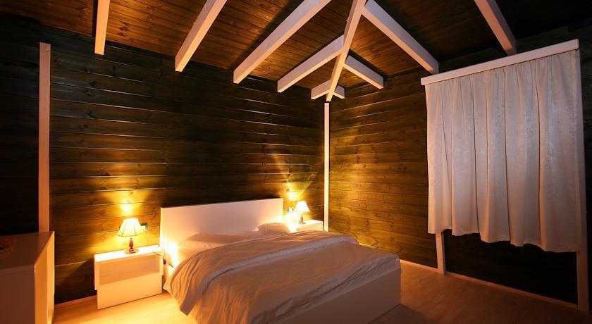 Hotel Kastria Tirana Extérieur photo